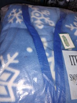 Collections Etc. Snowflake Cuddle Wrap