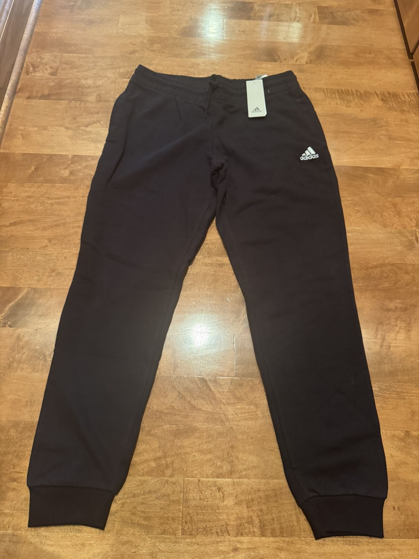 Women’s new with tags, Adidas joggers shipping available