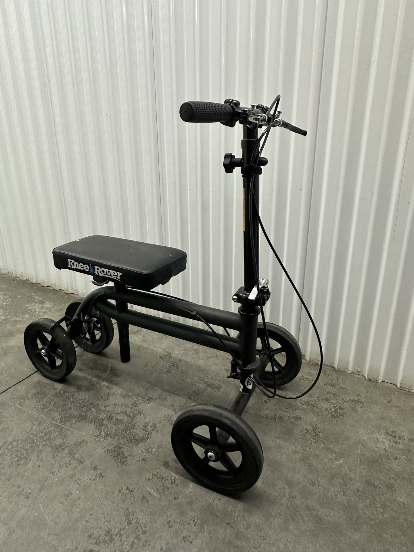 KneeRover Knee Scooter β Great Condition