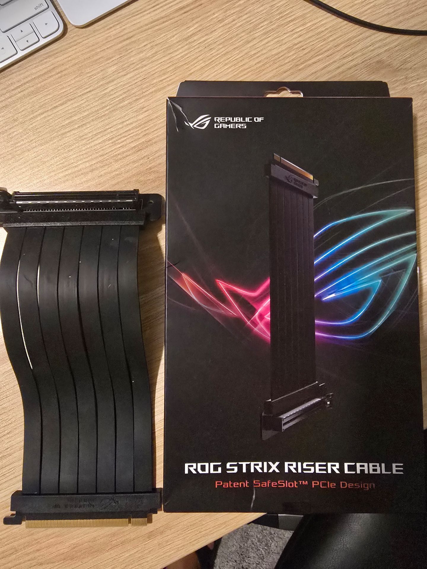 Asus RoG Strix Riser Cable for Sale in Lutz, FL - OfferUp