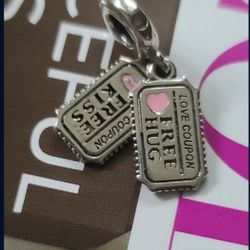 Pandora Free Hugs Charm