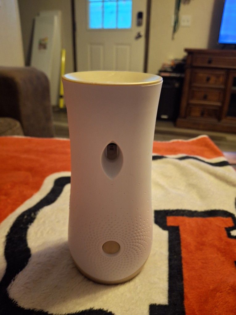 Glade Spray Holder