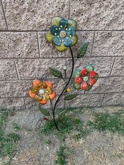 Metal Flower Garden Stake Yard Decor