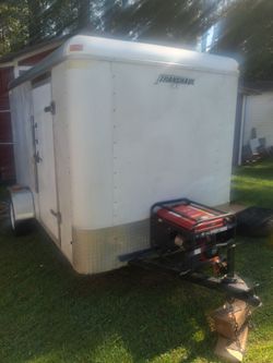 Enclosed trailer