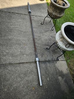 7 foot 45 lbs bar.  Brand the Beast.  $68 obo