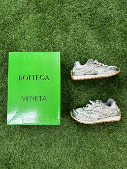 Bottega Venta Size- US 8.5 Women’s