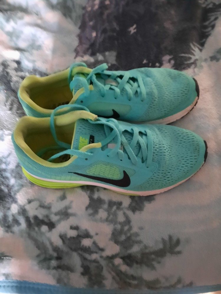 Size 7.5 Nike RUNNING Shoes