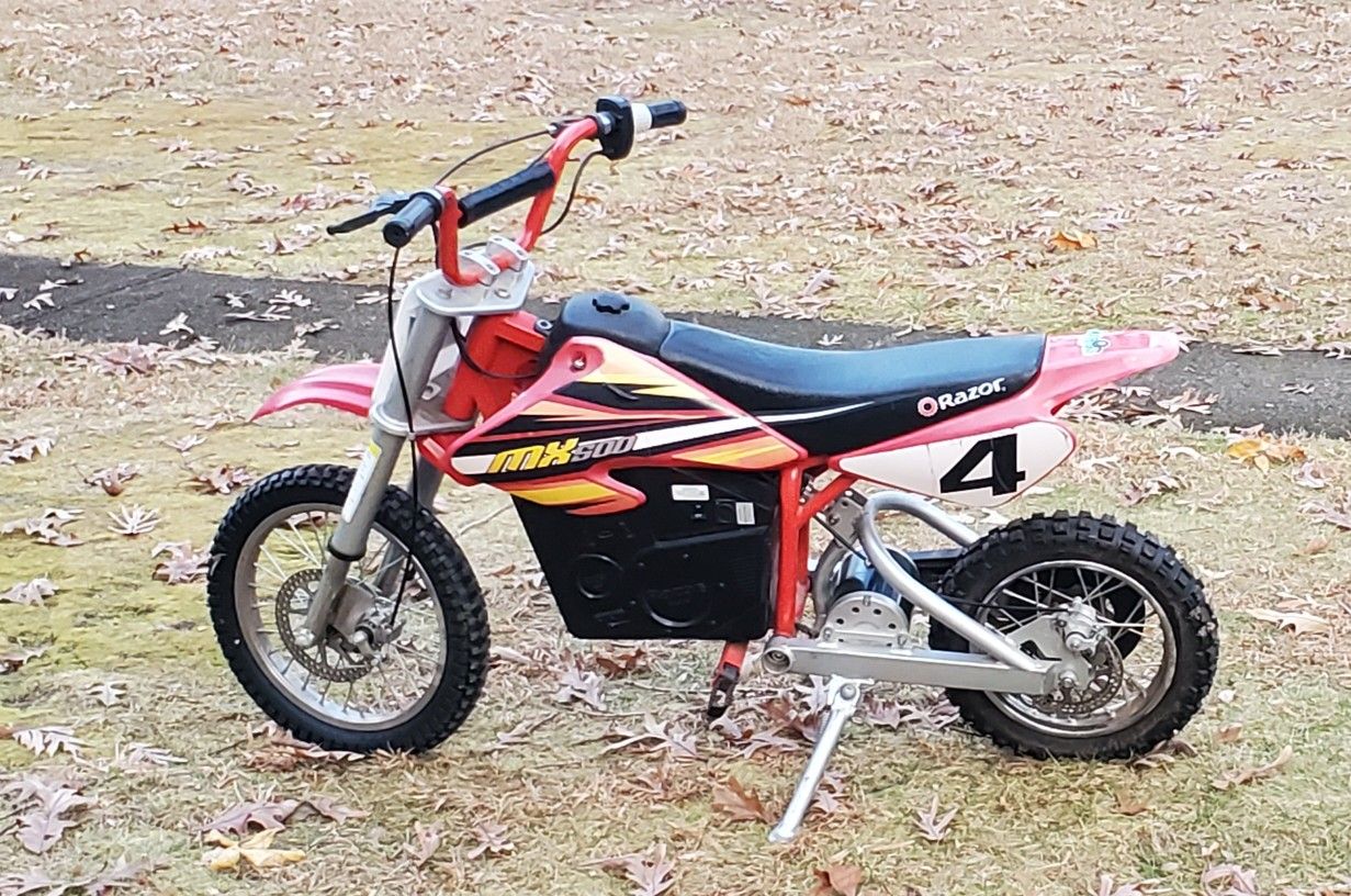 Razor MX500 Dirt Bike. Ready for Christmas!