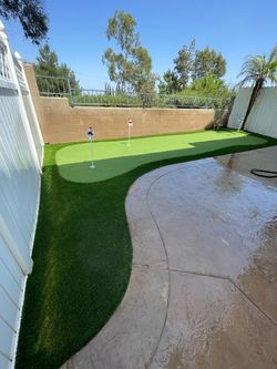Putting Green Artificial Turf installation