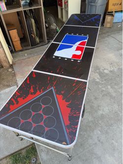 Beer pong table