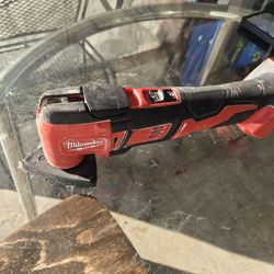 Milwaukee Multi Tool