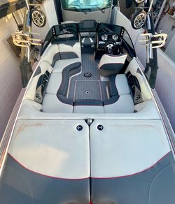 2010 Wakesetter VLX - 21 foot