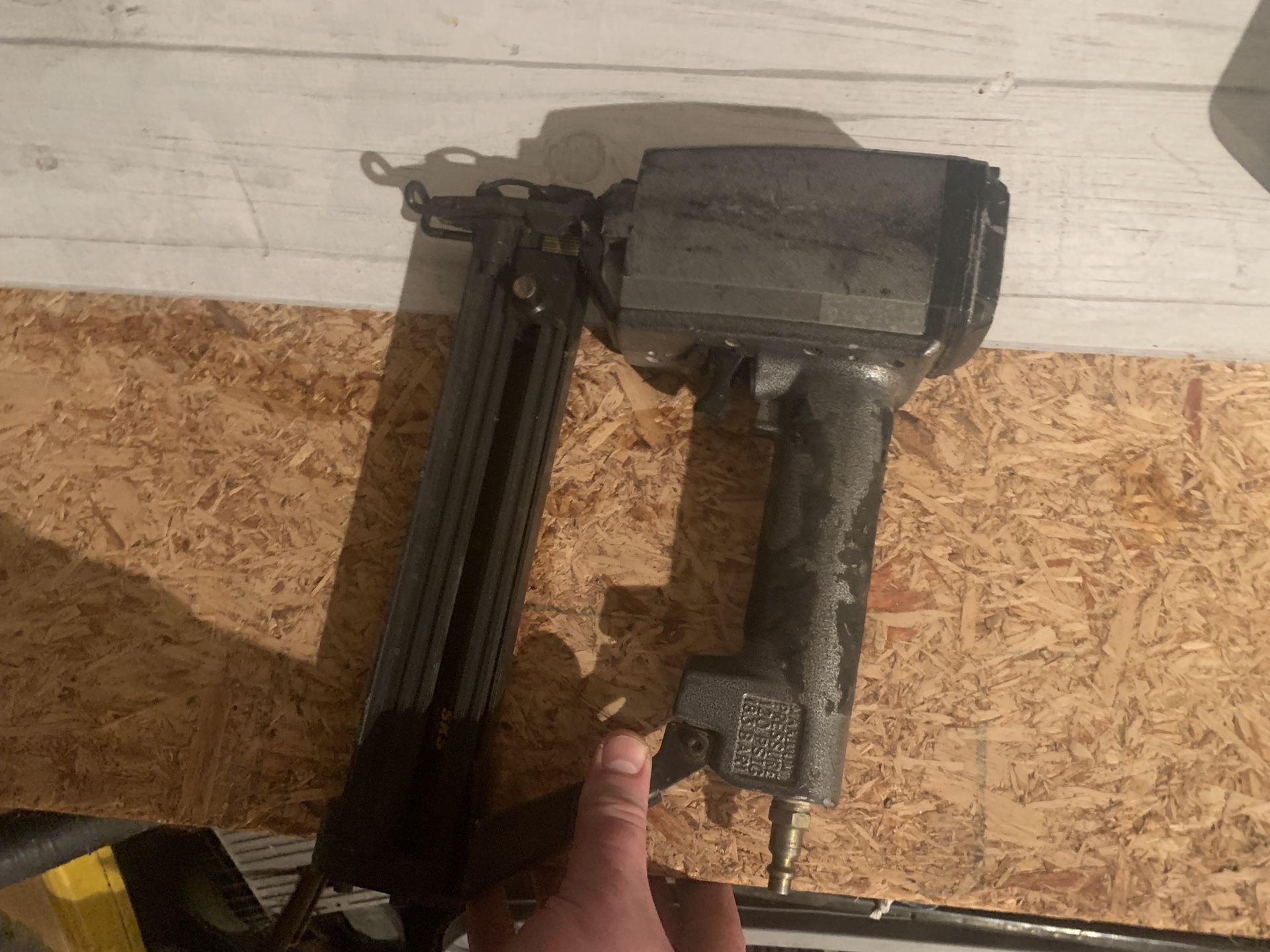 Central Pneumatic Air Nailer / Stapler