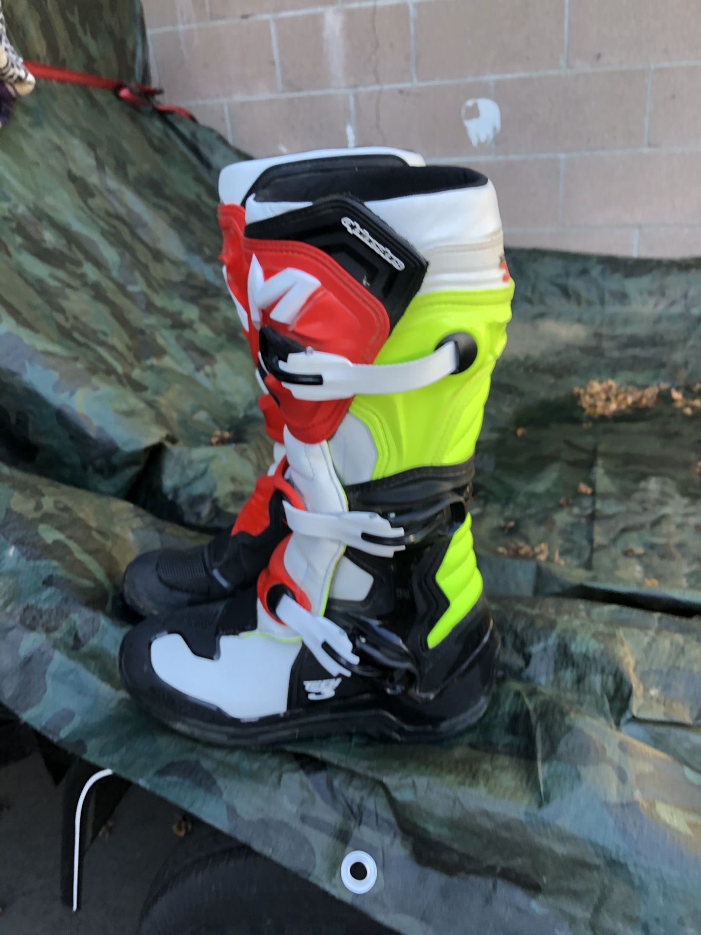 Dirt bike boots