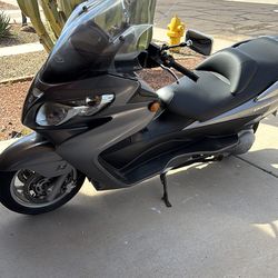 2007 Suzuki Burgman scooter