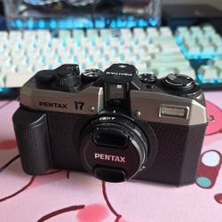 Pentax 17 Half-Frame Point-and-Shoot Film Camera