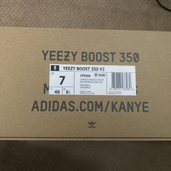 Adidas Yeezy Boost 350 V2 Size 7