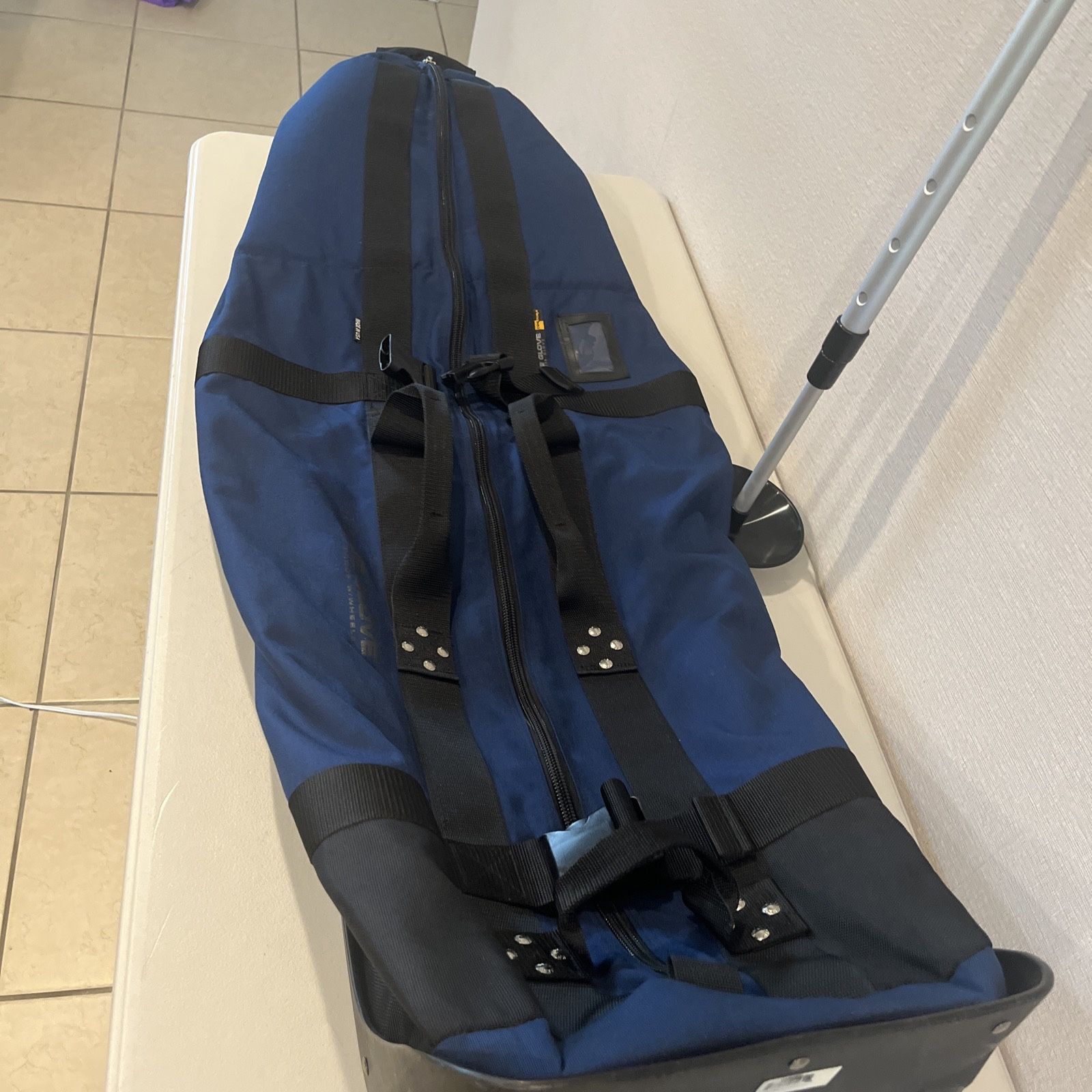 The Club Glove Travel Golf Bag THE ROLLING DUFFLE Wheels Blue Excellent