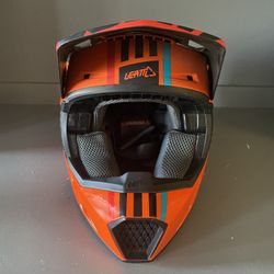 Leatt Youth Motorcycle Helmet 