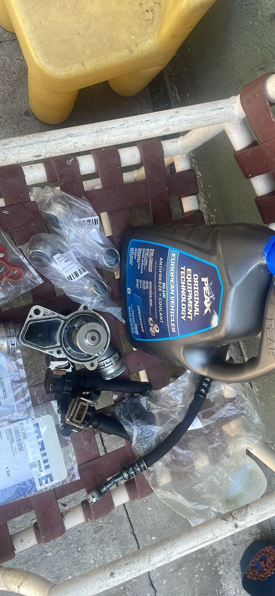 BMW  2003 325i Car Parts