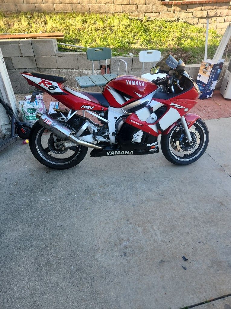 R6 2002 for Sale in West Covina, CA - OfferUp