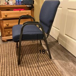 Like New Casual Chair.  Navy Sear.  Office Chair. Outside Chair