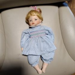 1992 Ashton Collection Hannah Porcelain Doll 