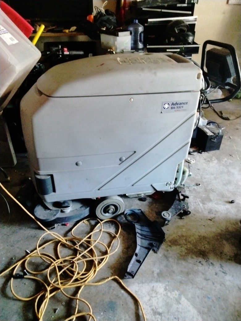 Auto Scrubber