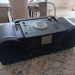 Boombox Plays CDs FM AM Cassettes Works Great $35 Firm