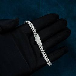 Moissanite Cuban bracelet 6mm !!
