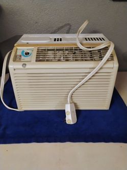 General Electric Window/ Wall Air Conditioner