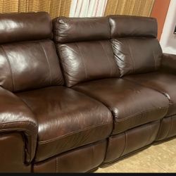 3 Seat Couch - recliner ends