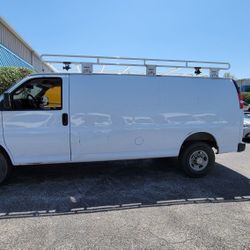 2017 Chevrolet Express 2500