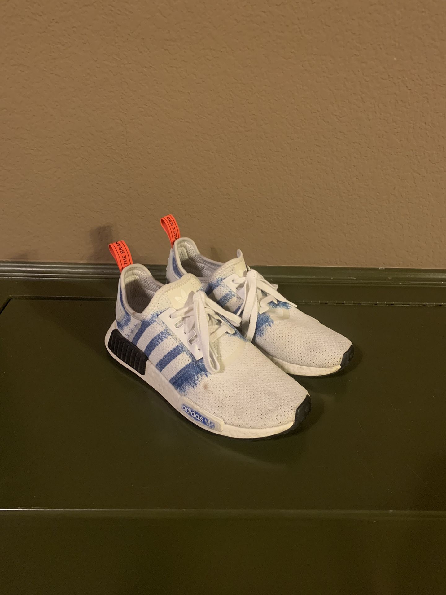 Nmd r1 sales bold blue stencil