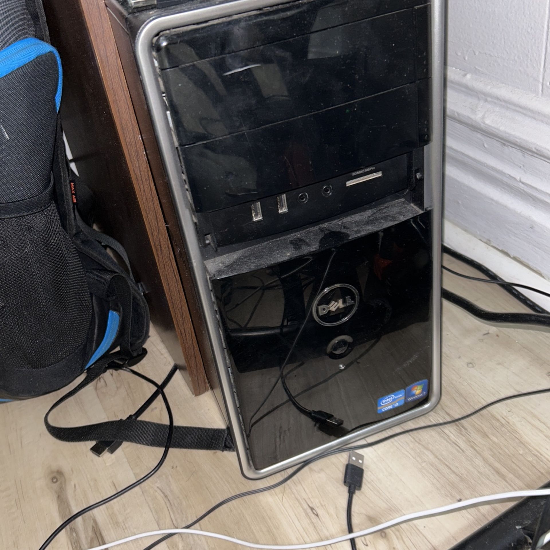 Computer Dell With Keyboard Gamer With The Window 11