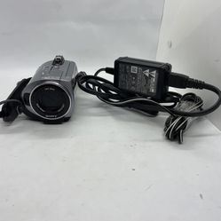 Sony Handycam DCR-SR82 Camcorder 60GB 25x Optical Zoom *Need Screen* W/ Charger