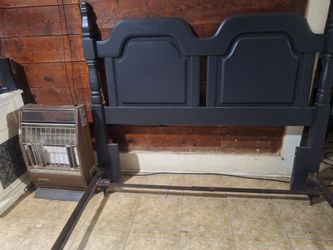 Queen bedframe