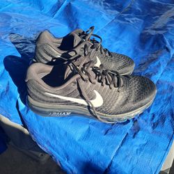 Nike Air Max- NEW....11.5 SIZE