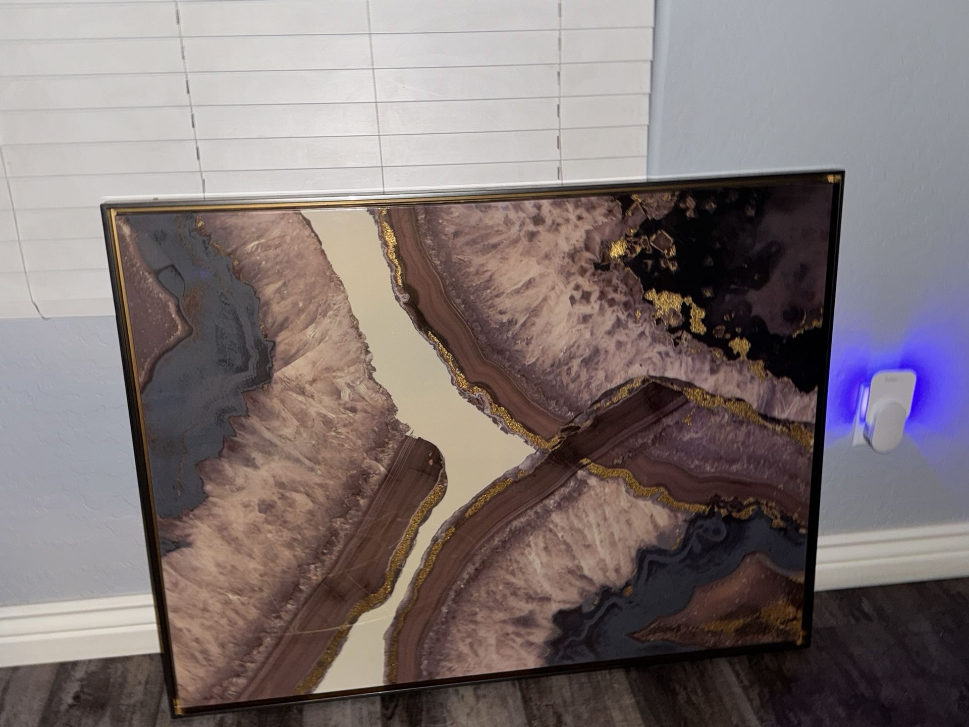 hanging wall pictures