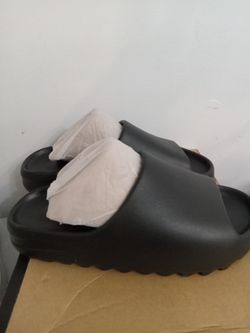 Adidas Yeezy Slides Size 12 New