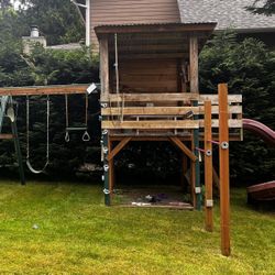 Backyard Play Set 