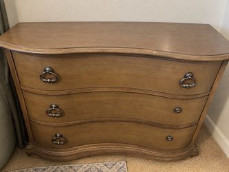 Bedroom set 5 pieces