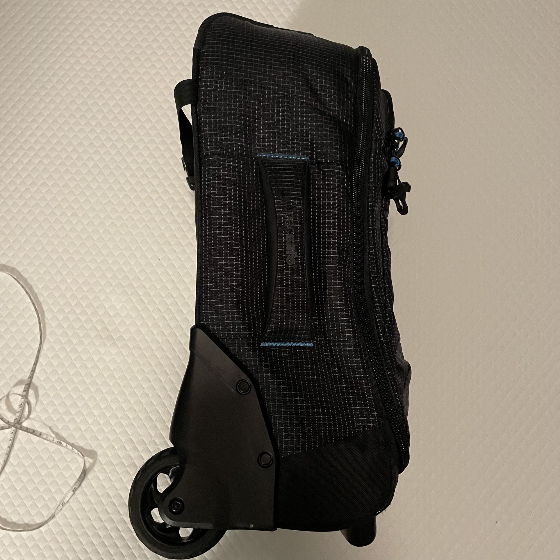 PACSAFE corsage 21 Wheeled Carry On 50105 RFID