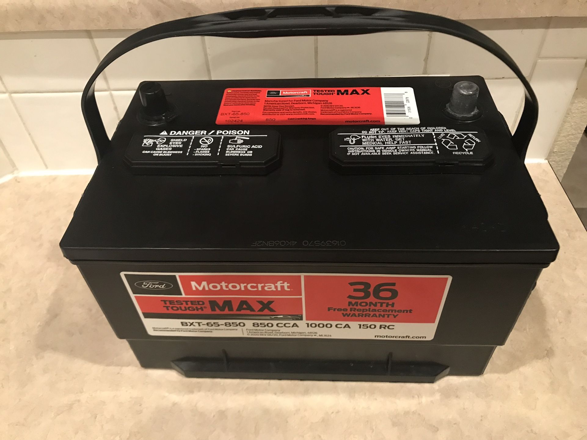 NEW Motorcraft Battery // $ 110 Cash