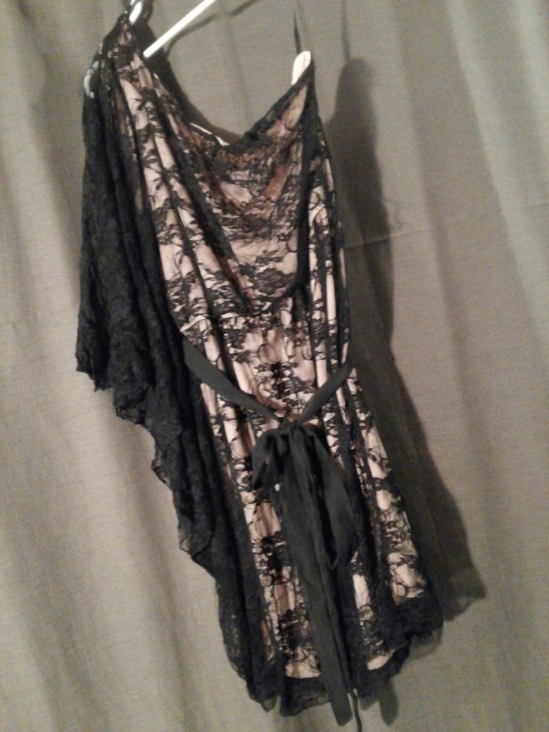 One shoulder dress