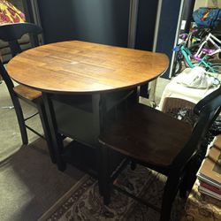 Beautiful Breakfast Nook Table 2 Chairs 