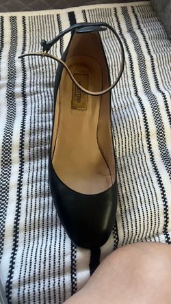 Black Valentino Garavani Slingback Heels – Elegant & Classic