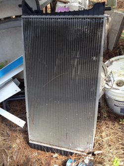 2004-2010 Ford F-150 5.4 Radiator no leaks.