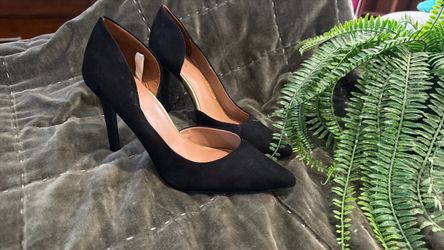 Black suede heels
