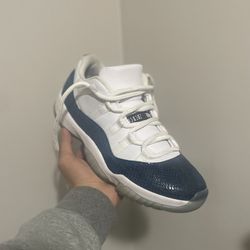 Air Jordan 11 Retro Low ‘Navy Snakeskin’